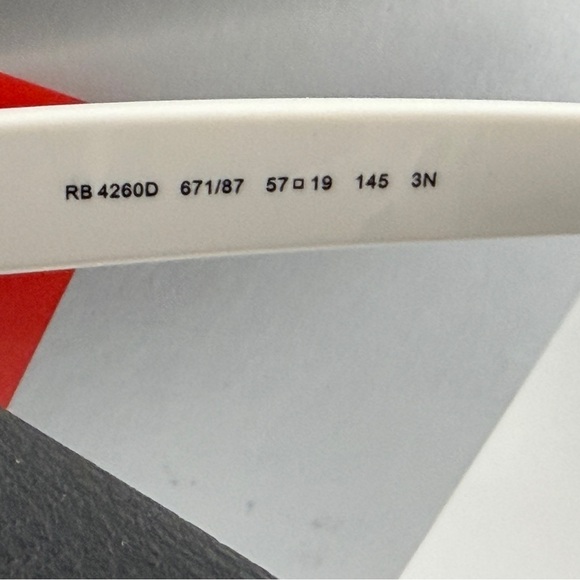 Ray-Ban Wayfarer White Sunglasses RB4260 - Picture 3 of 6
